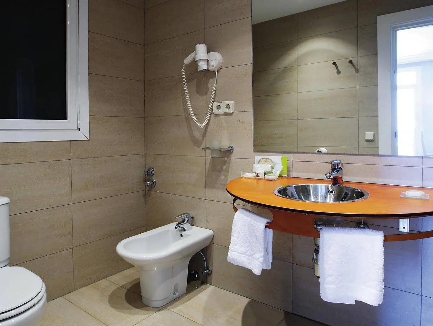 ***  Hotel Niza San Sebastián Spanyolország
